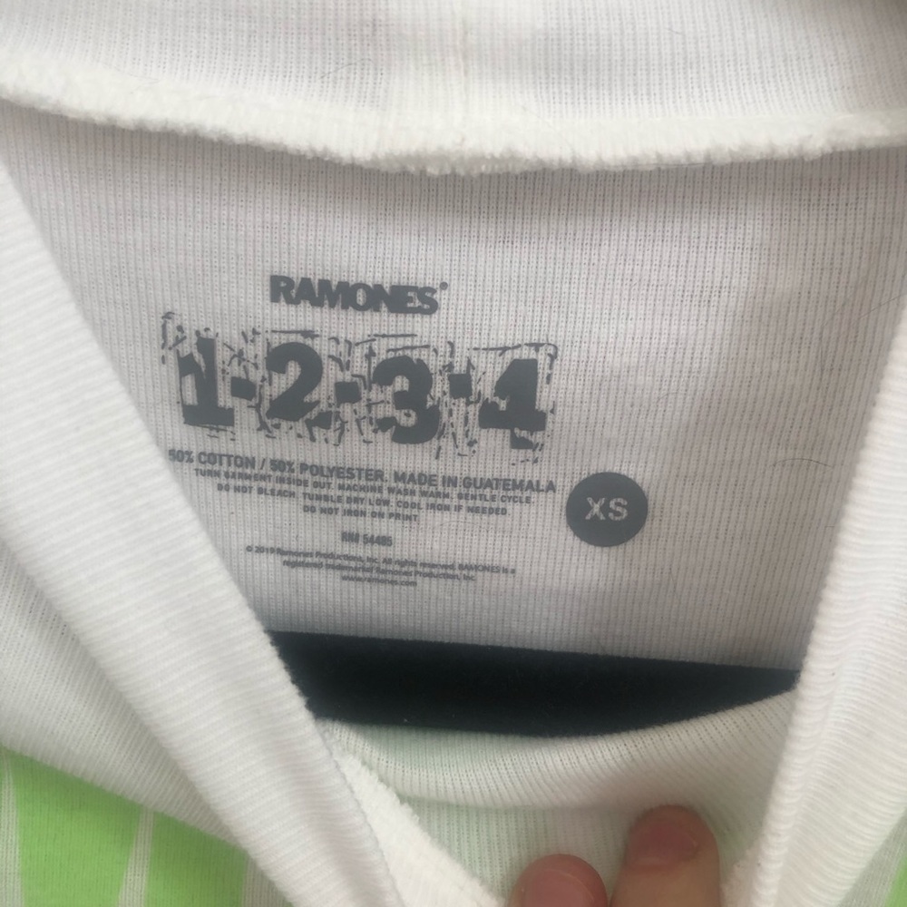 Ramones T shirt - Picture 2 of 5